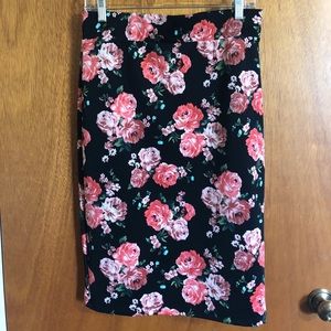 Floral mid-calf body con skirt